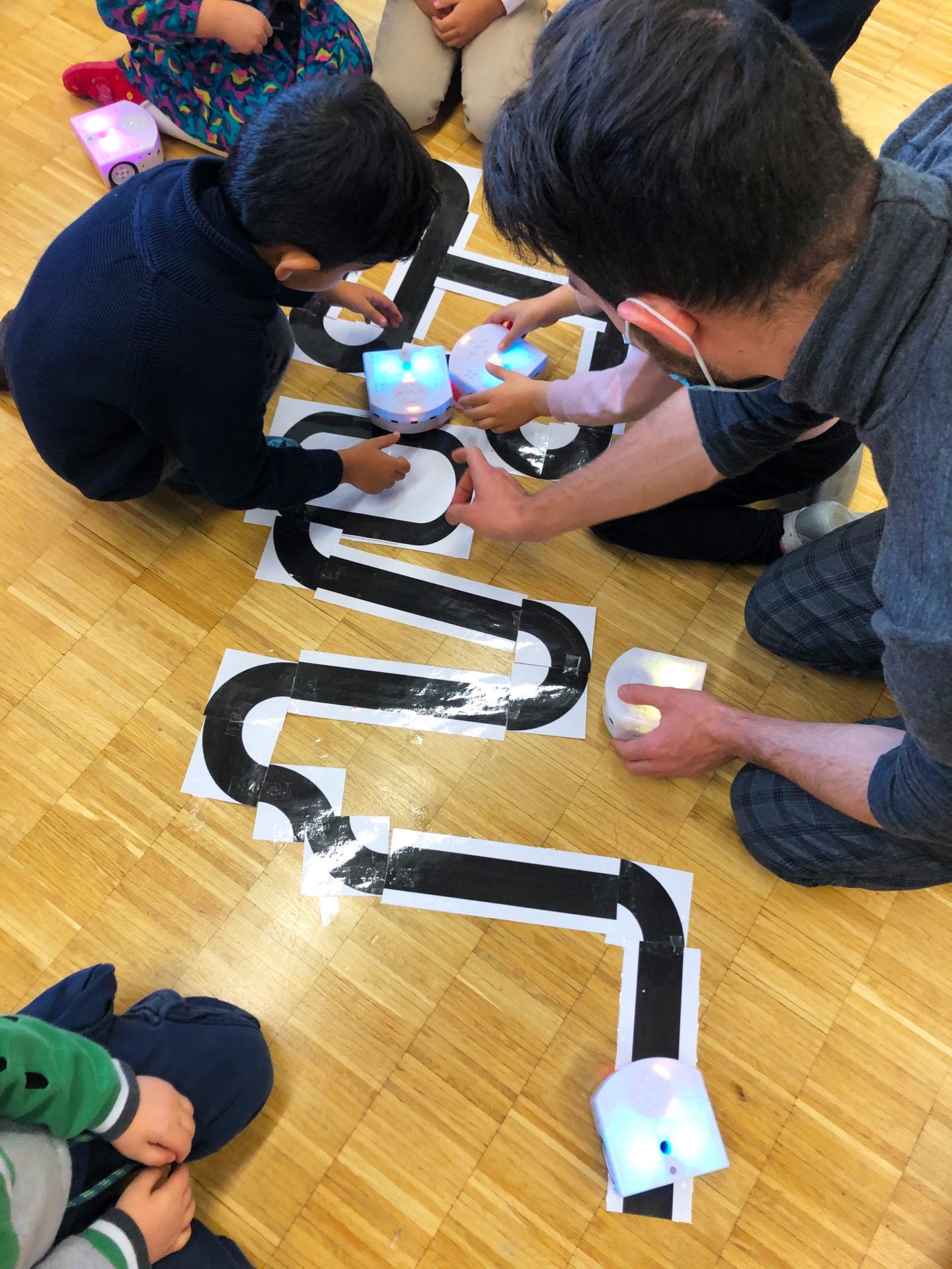 Jouons aux robots Thymio 2021