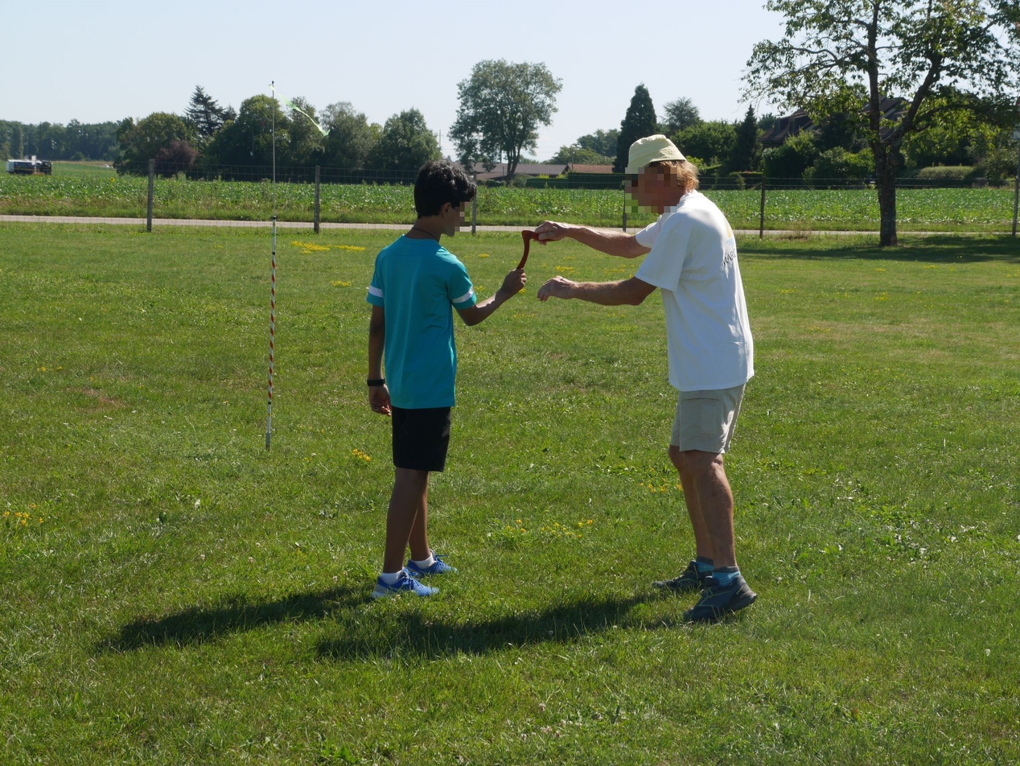 Atelier fabrication des boomerangs de sport et technique de lancer 2022