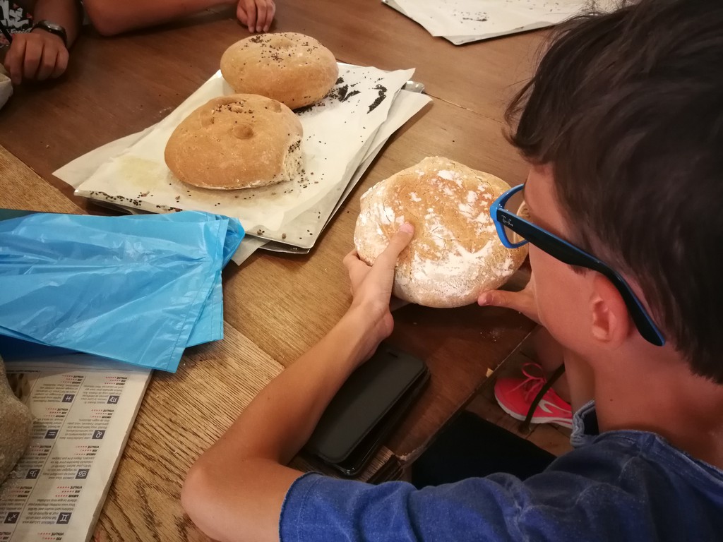 Fabrication de pain antique