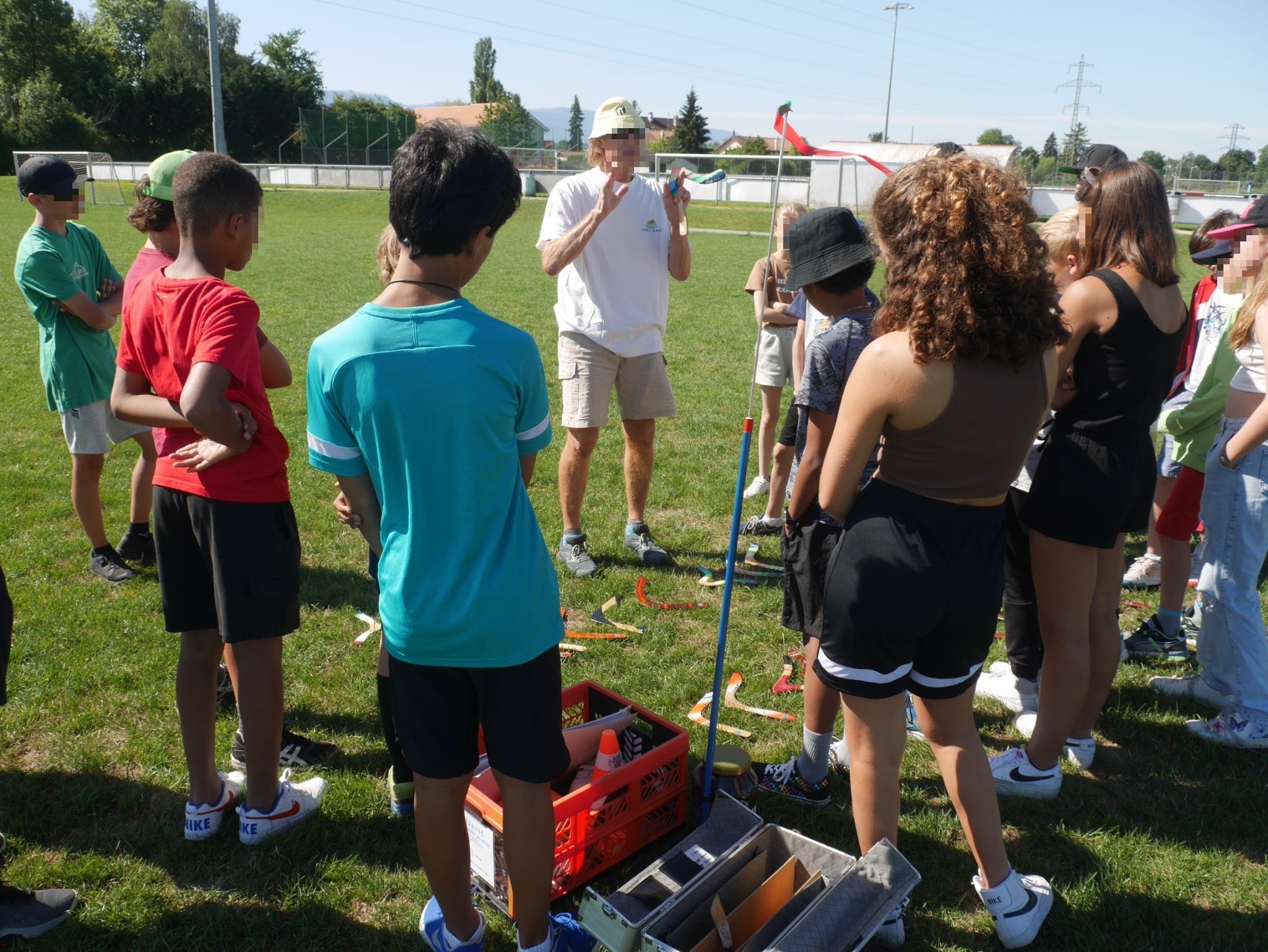 Atelier fabrication des boomerangs de sport et technique de lancer 2022